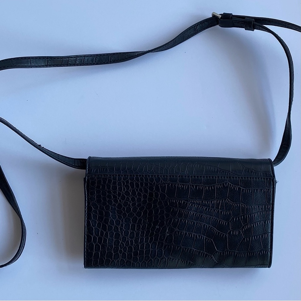 Guess Snakeskin Crossbody Bag - Picture 3 of 5